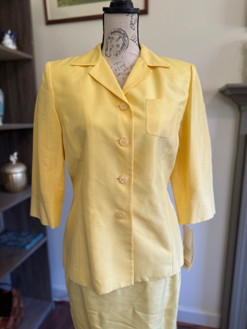 Vintage Travis Ayers Silk Yellow Blazer and Knee Length Pencil Skirt Suit Set 8 - Picture 2 of 15